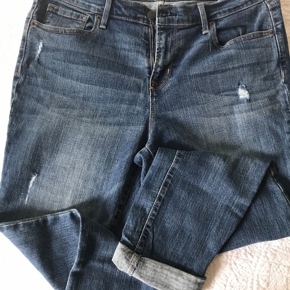 NEW OLD NAVY CURVY SKINNY  JEANS. size 12 38" L - Picture 2 of 5